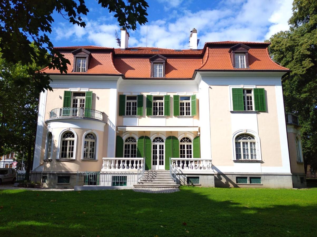 Villa Cafe Krnov Eksteriør billede