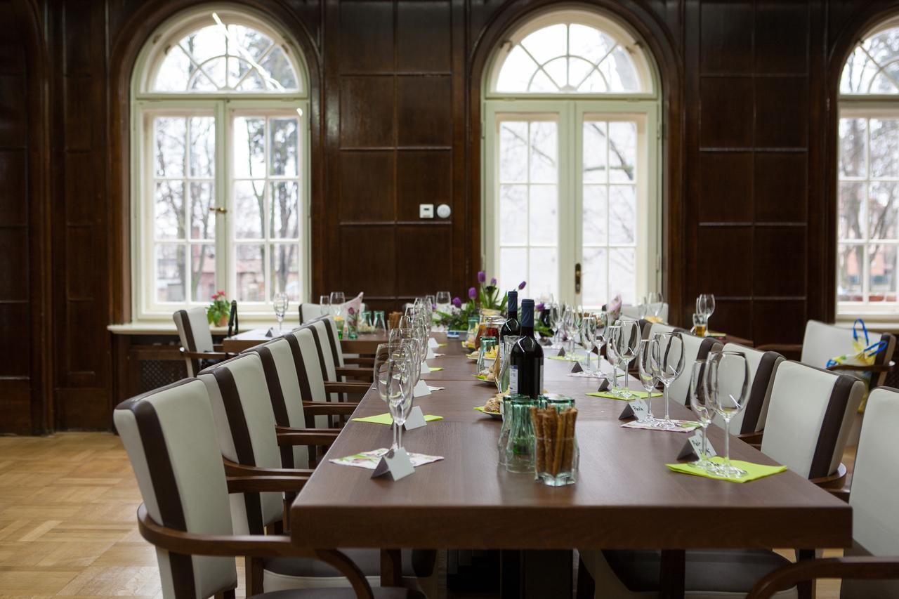 Villa Cafe Krnov Eksteriør billede