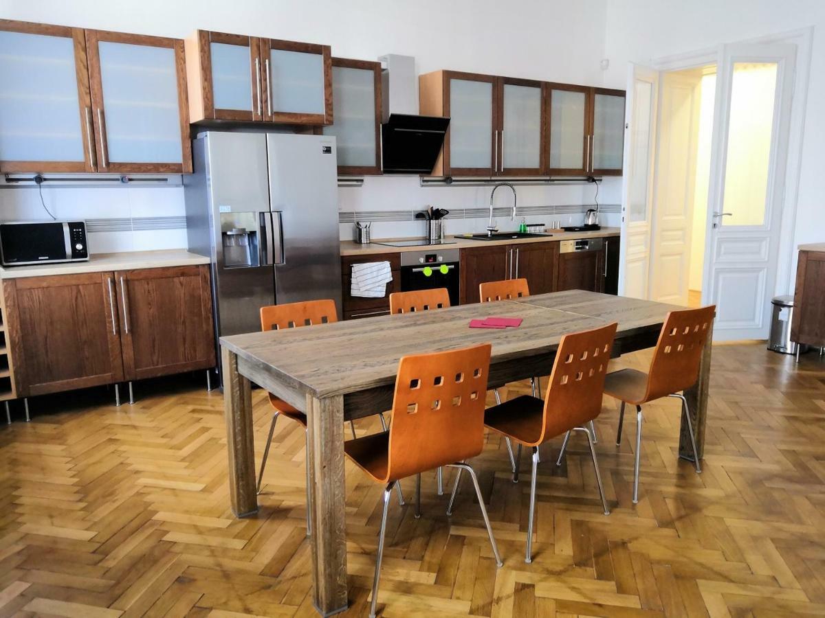 Villa Cafe Krnov Eksteriør billede
